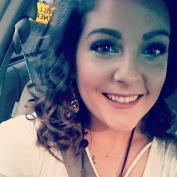 Meet your Posher, Olivia - Picture 1 of 1